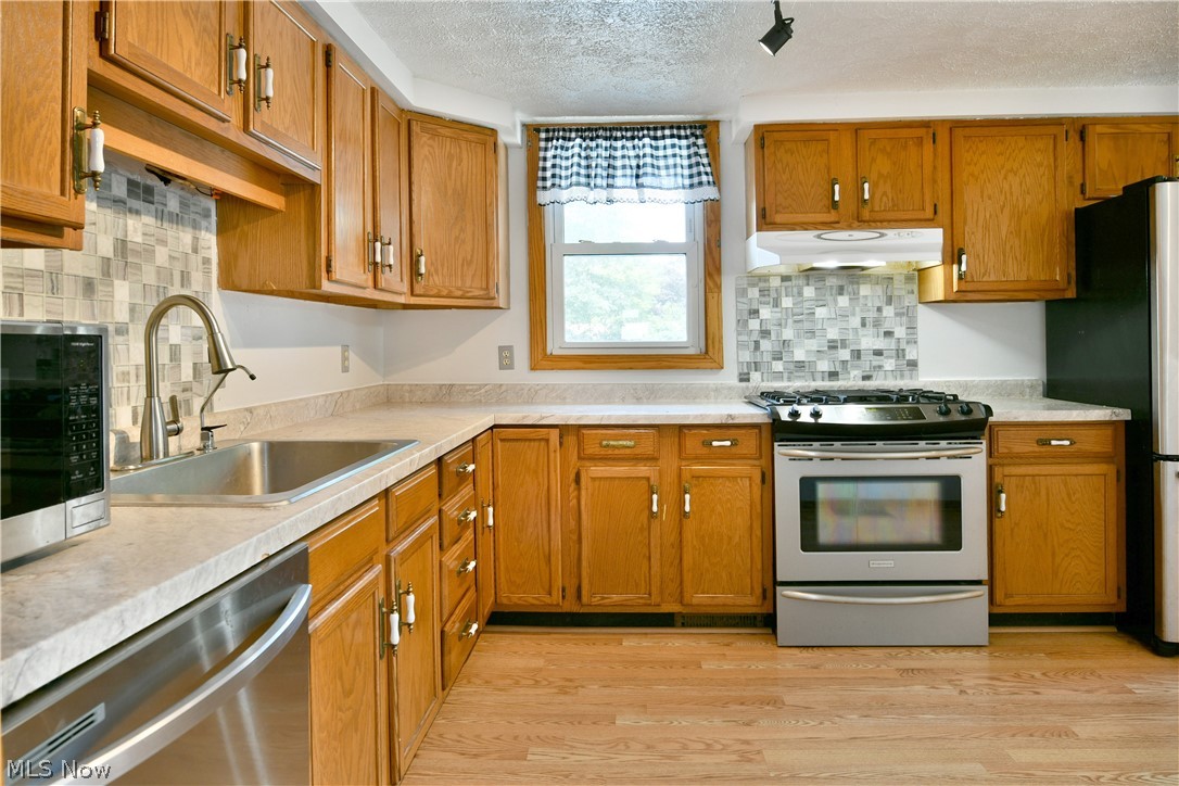 8139 Lorain Street Masury OH 44438