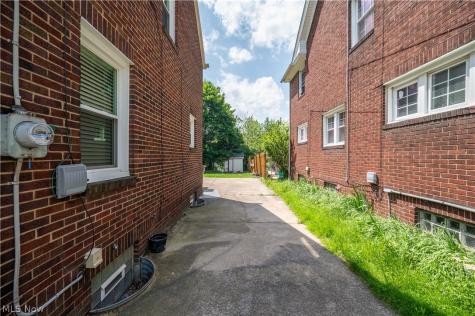 1842 Coronado Avenue Youngstown OH 44504