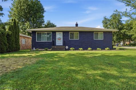 1209 Galaxy Drive Cleveland OH 44109