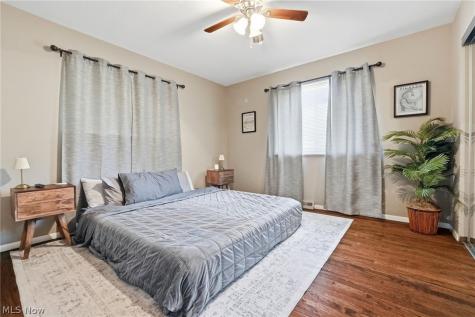 1209 Galaxy Drive Cleveland OH 44109