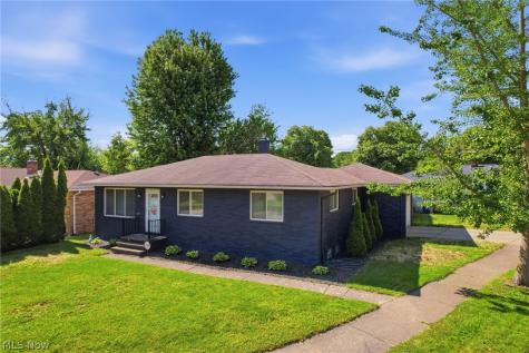 1209 Galaxy Drive Cleveland OH 44109