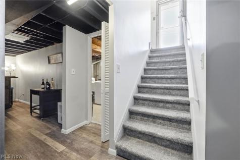 1209 Galaxy Drive Cleveland OH 44109