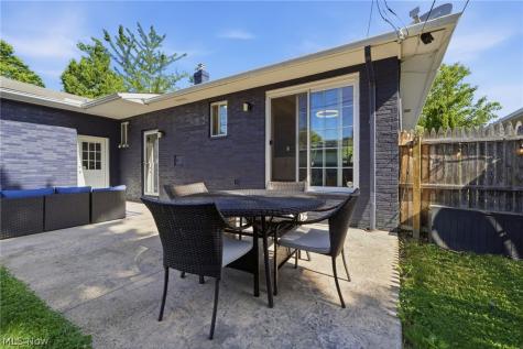 1209 Galaxy Drive Cleveland OH 44109