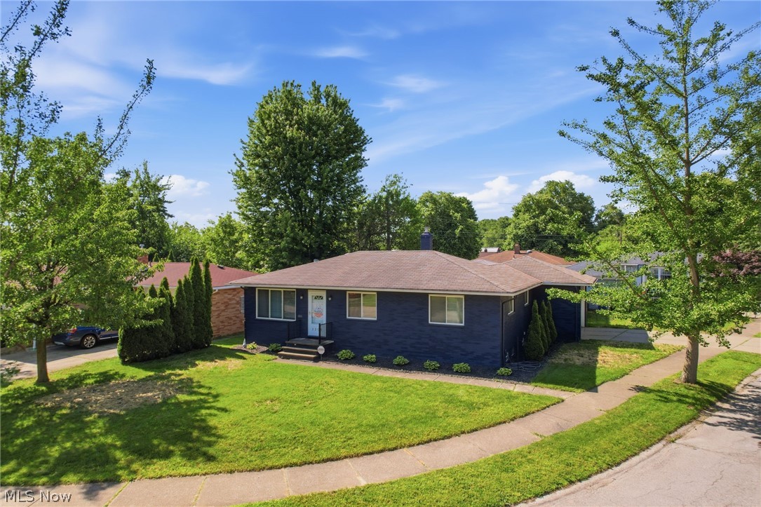 1209 Galaxy Drive Cleveland OH 44109