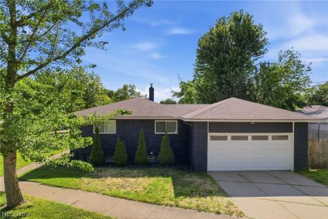 1209 Galaxy Drive Cleveland OH 44109