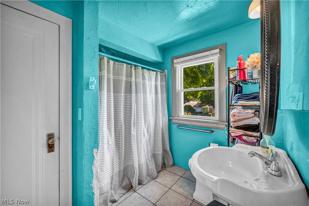 20 W Linwood Avenue Akron OH 44301