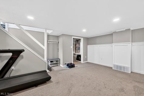 20311 Bonnie Bank Boulevard Rocky River OH 44116