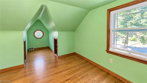 105 Hale Street Mogadore OH 44260