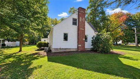 105 Hale Street Mogadore OH 44260