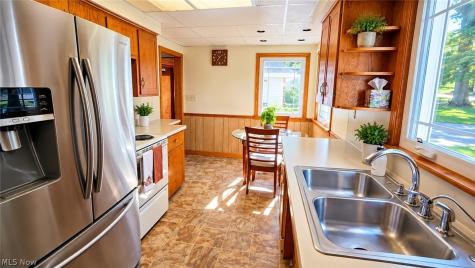 105 Hale Street Mogadore OH 44260
