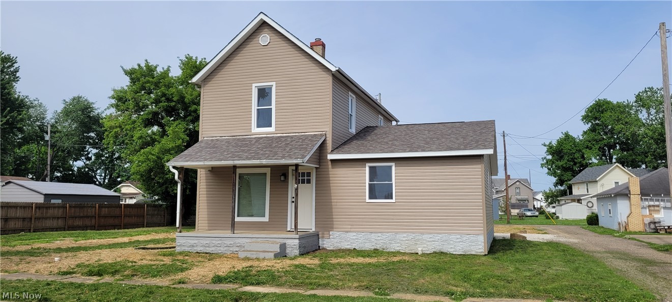 424 Tuscarawas Avenue Newcomerstown OH 43832