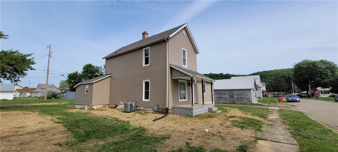 424 Tuscarawas Avenue Newcomerstown OH 43832