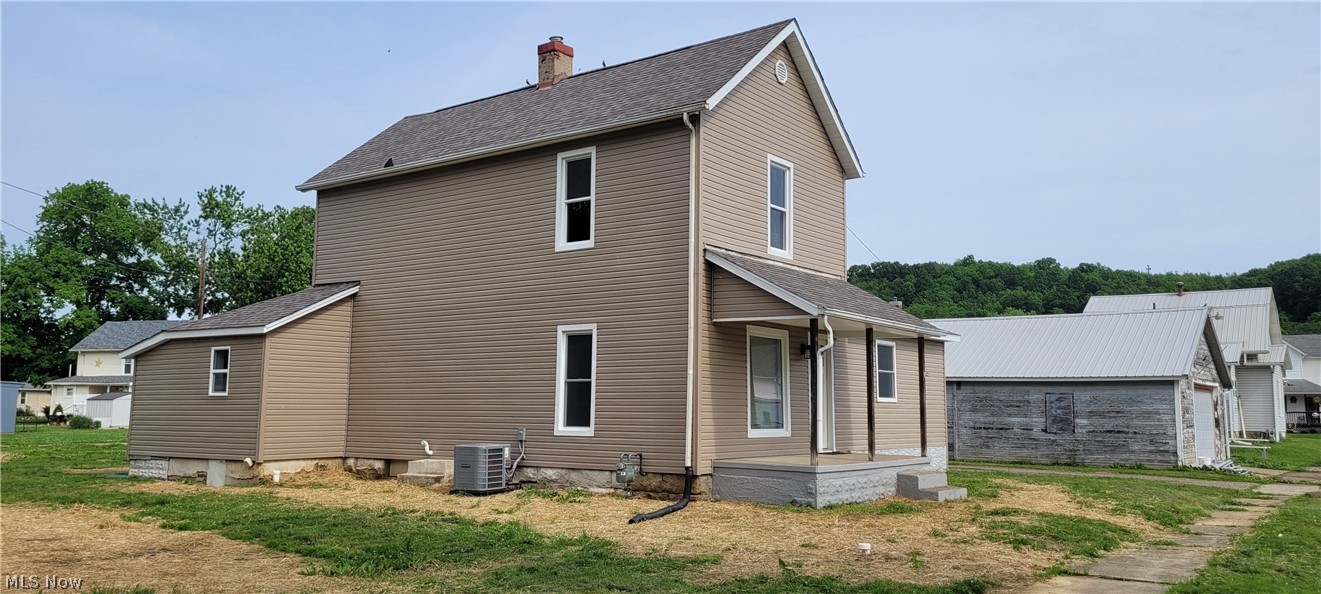 424 Tuscarawas Avenue Newcomerstown OH 43832
