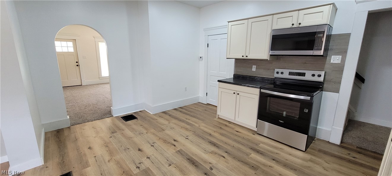 424 Tuscarawas Avenue Newcomerstown OH 43832