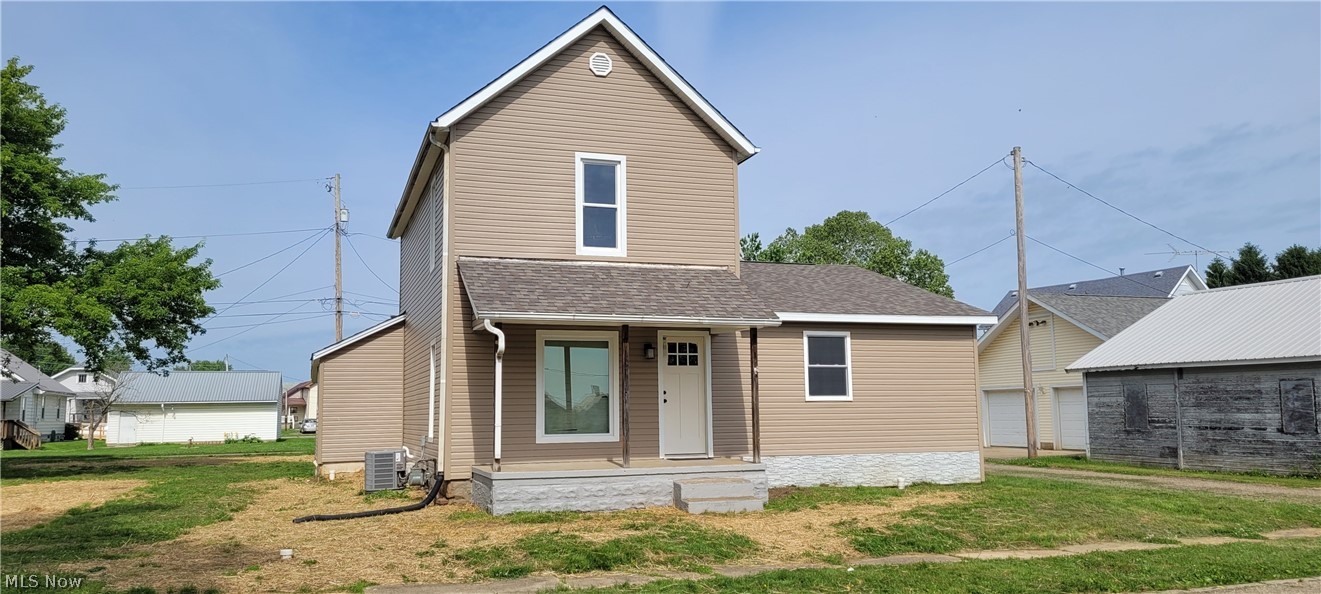 424 Tuscarawas Avenue Newcomerstown OH 43832