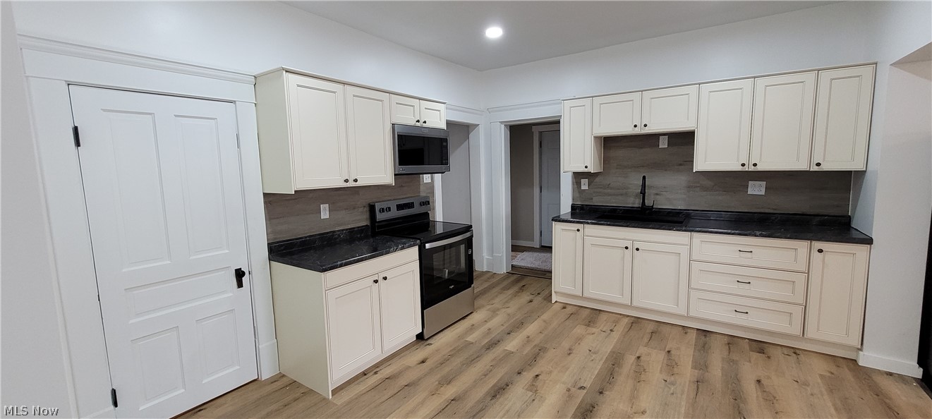 424 Tuscarawas Avenue Newcomerstown OH 43832