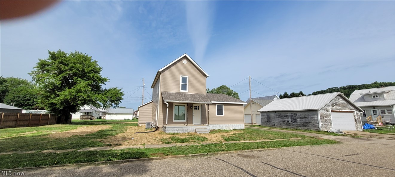 424 Tuscarawas Avenue Newcomerstown OH 43832