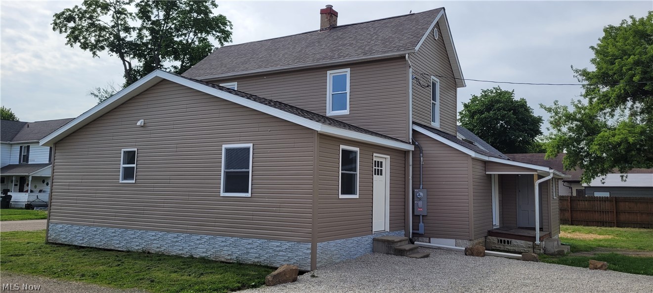424 Tuscarawas Avenue Newcomerstown OH 43832