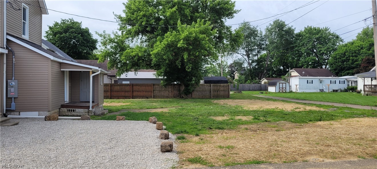 424 Tuscarawas Avenue Newcomerstown OH 43832
