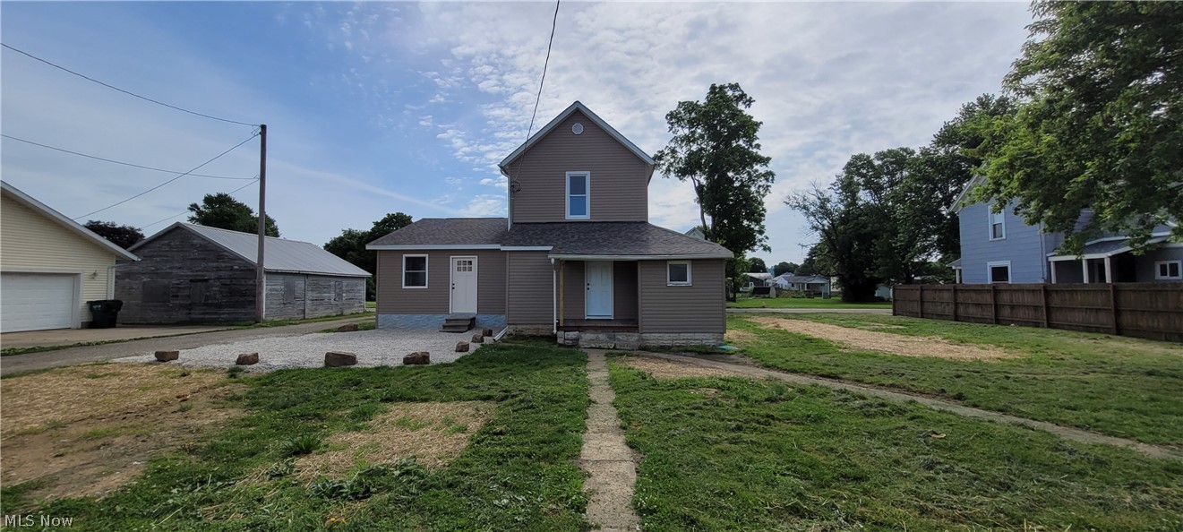 424 Tuscarawas Avenue Newcomerstown OH 43832