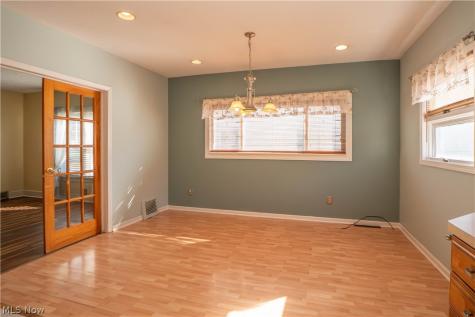 1503 Ridge Road NW Canton OH 44703