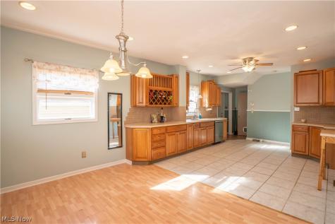 1503 Ridge Road NW Canton OH 44703