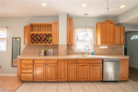 1503 Ridge Road NW Canton OH 44703