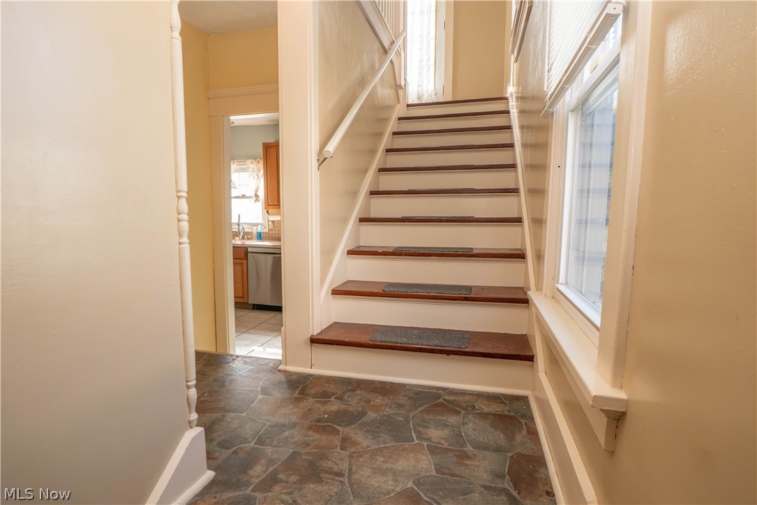 1503 Ridge Road NW Canton OH 44703