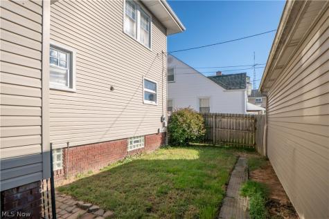 1503 Ridge Road NW Canton OH 44703