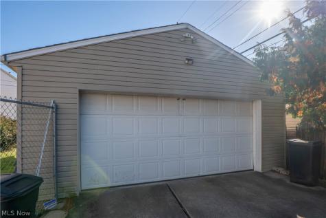 1503 Ridge Road NW Canton OH 44703