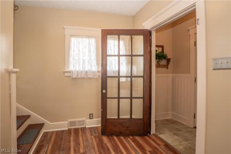 1503 Ridge Road NW Canton OH 44703