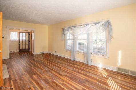 1503 Ridge Road NW Canton OH 44703