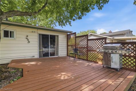 24264 Fairlawn Drive North Olmsted OH 44070