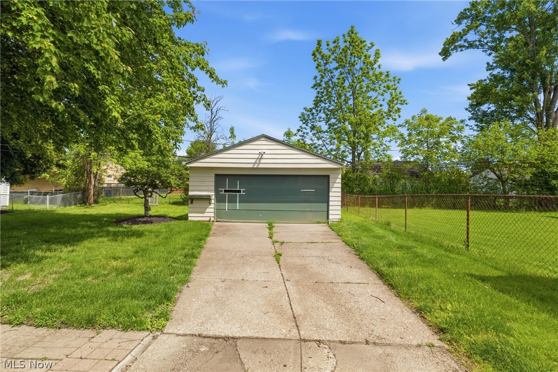 24264 Fairlawn Drive North Olmsted OH 44070