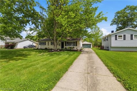 24264 Fairlawn Drive North Olmsted OH 44070