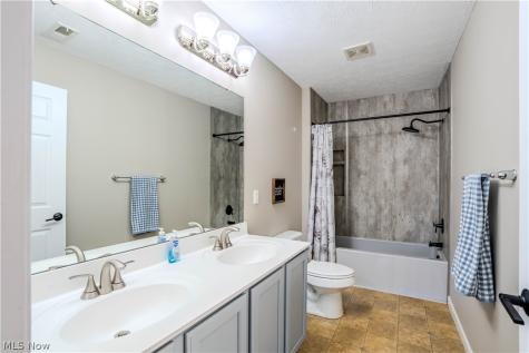 3330 Stillwater Drive Medina OH 44256