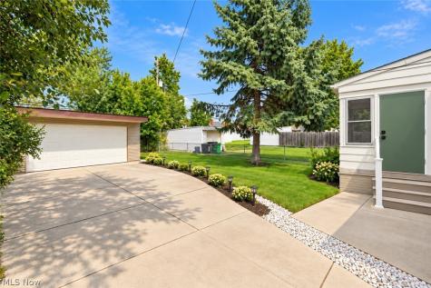 4037 Wilmington Road South Euclid OH 44121