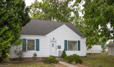 660 E 260th Street Euclid OH 44111
