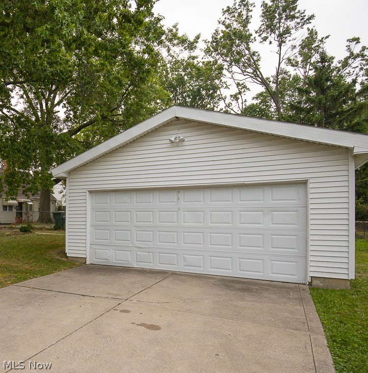 660 E 260th Street Euclid OH 44111