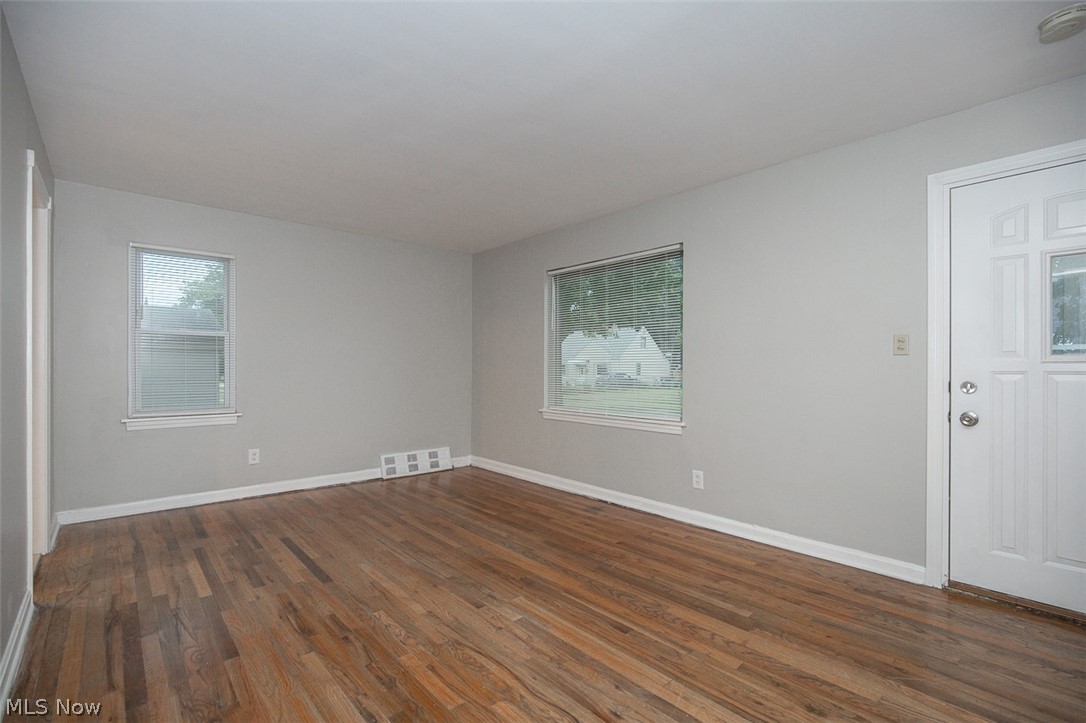 660 E 260th Street Euclid OH 44111