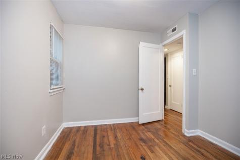 660 E 260th Street Euclid OH 44111