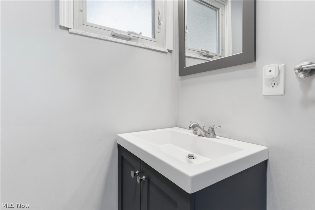 14580 Whitney Road Strongsville OH 44136