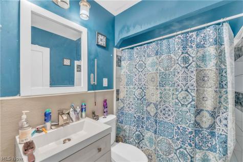 3731 Lowell Road Cleveland Heights OH 44121