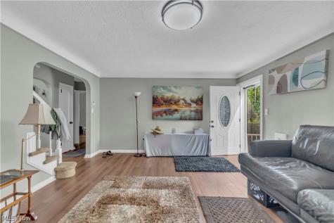 3731 Lowell Road Cleveland Heights OH 44121
