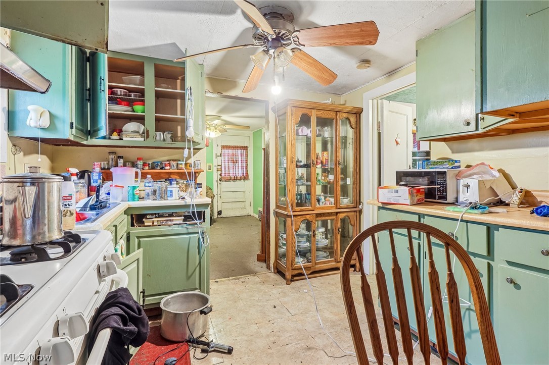 54 N Seneca Street Rittman OH 44270
