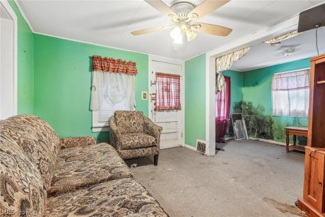 54 N Seneca Street Rittman OH 44270