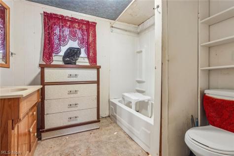 54 N Seneca Street Rittman OH 44270