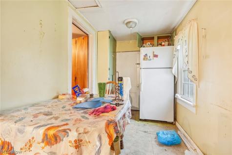 54 N Seneca Street Rittman OH 44270