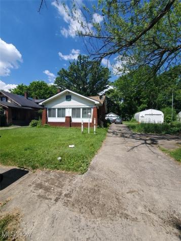 3114 Hillman Street Youngstown OH 44507