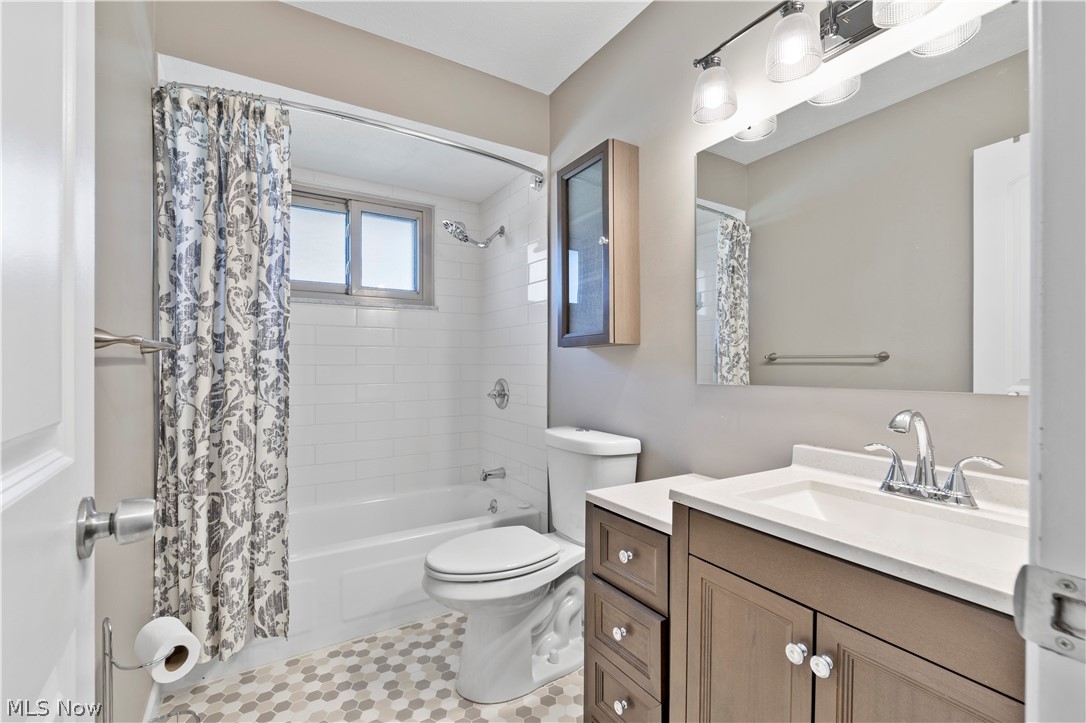 7537 Biscayne Boulevard Parma OH 44134